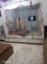 غرفة نوم • ديوانية حي سومر • سعر قفل