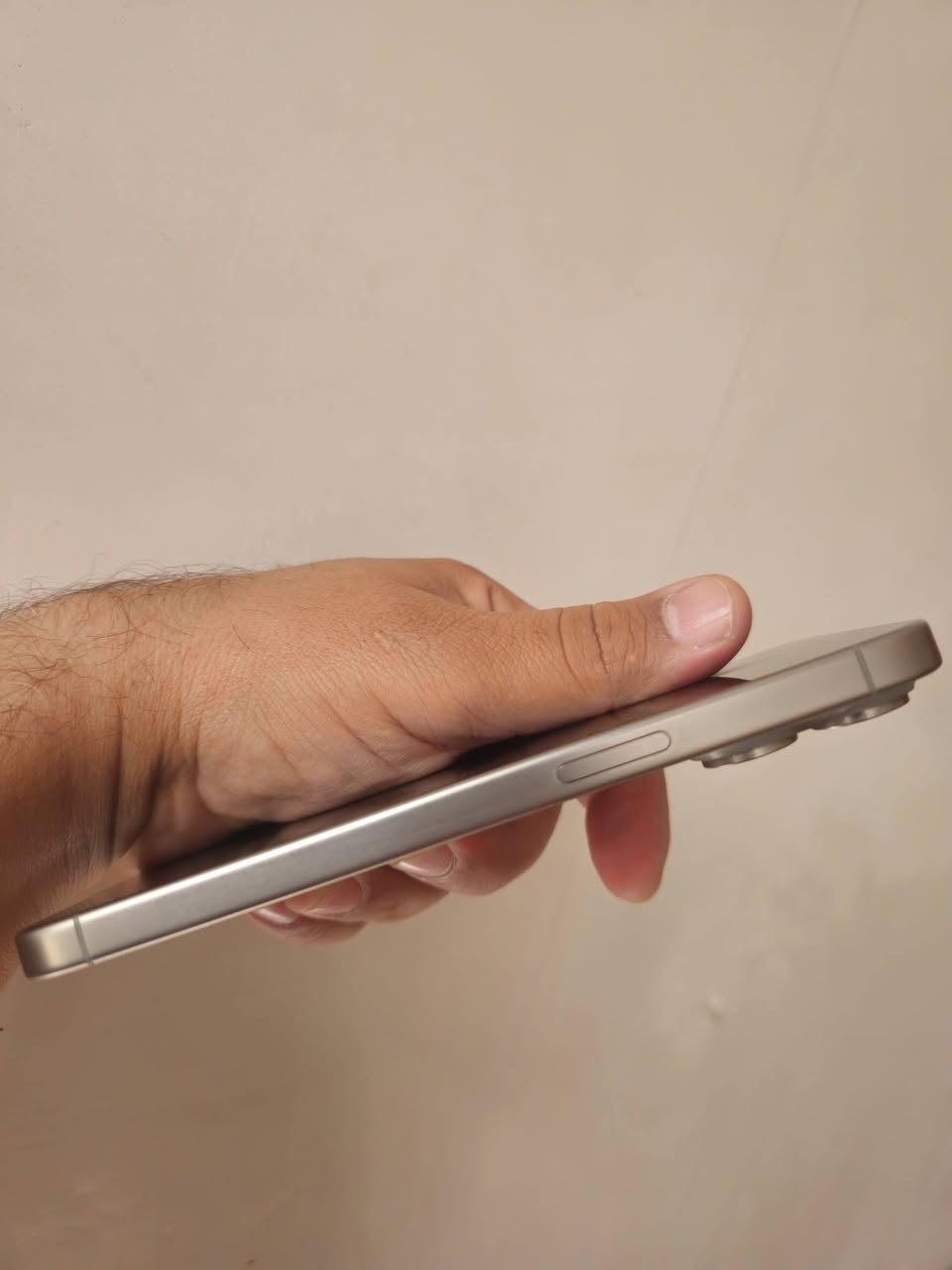 ايفون 15 برو ماكس شرق اوسط ماستر 

الضرر واضح بالصور ما مأثر على اللمس ولا يعلك على

 الفحص بطارية 83‎%‎ ذاكرة 256 عدد دورات الشحن 734  

 مكفول من التبديل و الفتح وتر برو  السعر  625 
 
اتصال فقط ما موجود على نت 

مكاني بابل توصيل ماكو 

***********
