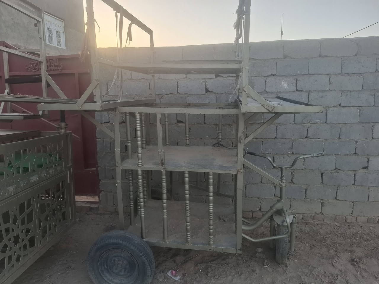 ملحق عربانه للبيع
يشيل ٦ سماعات 
بسعر مناسب 
المكان محافظه بابل قضاء القاسم ع
للتواصل الاتصال على الرقم ***********
