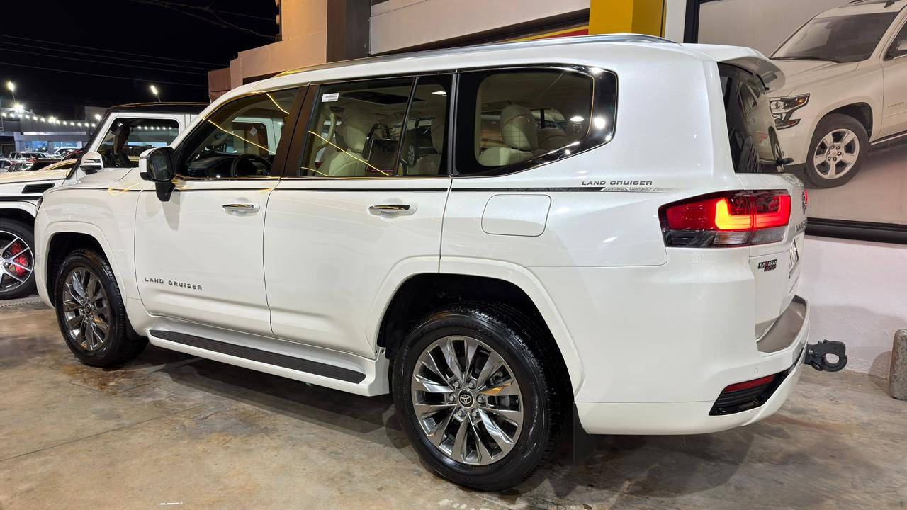 ‎🙏🏻بسم الله الرحمن الرحيم
تويتا لاندكروزر GXR 2024 🔶
‎فول مواصفات 1/1 خليجي ماشية فقط 34,000 الف کیلو ماشیة مواصفات السيارة 

‎‏Toyota Land Cruiser
‎مودیل :2024
‎مواصفات : - شرکةساس - فول فول مواصفات
‎✅مكفول كفاله عامه  من الدعاميه إلي الدعاميه
‎‏‎مابي بارد مابي شخوت ✅
‎‏‎مابي رصعات حلو سياره  ✅
‎✅محرك كير بشرط مامفتوح
‎✅ضمان شرکة ساس
‎‏‎سيارة حيل نظيفة كلشي عل بلاد لوك
‎سنوية زنكة كلشي جدید
‎باسمي السنوية بشرط تحويل و غرامة 
،—————————————————————————
‎غراظ كل بيلادي موجود
‎‏‎سيارة مابيـها دينار مصرف كامل من كل نواحي
‎‏‎رقم شيمالي 
‎‏‎نفس يوم /تحويل و وكالة حاضر 
‎‏‎🌇مكان /داخل سليمانة
‎رقم موبایل : ***********—***********
‎واتساب موجود 📲
‎سعر::: ٦٨٣$$ 💵
