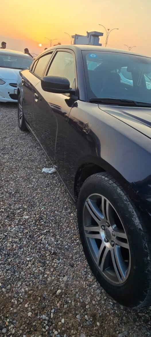 السلام عليكم
جارجر 3600 موديل 12 أصل رقم بغداد دولي مشروع وطني تحويل ثاني يوم ماعليهه غرامه السياره جاهزه حداده أماميه وخلفيه بلكارتون تخم تاير  مكينه جديده بيهه بنيد مبدل بلاد بدون صبغ  وجاملغ مصبوغ مثل ما موضح بلسونار السعر جوه السوگ 123 وبيهه مجال للشراي

مكان السياره بصره قضاء المدينه
مكلف بلنشر 
رقم صاحب السياره ***********
