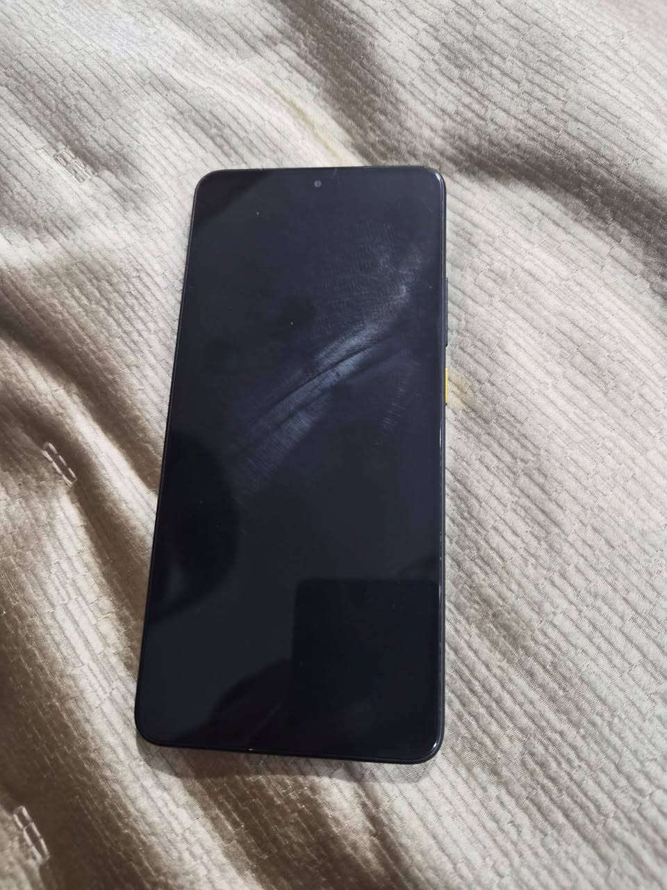 للبيع جهاز POCO X7 Pro
مستعمل استعمال نظيف تقريباً سنة، ذاكرة 256GB، الجهاز شغال ممتاز وما بي أي مشاكل.
يجي وياه الشاحن الأصلي وكل الملحقات كاملة والكارتون موجود.
أداء قوي جداً للألعاب والاستخدام اليومي، والبطارية ممتازة.
بيه طگة خفيفة بالشاصي وما تأثر على الاستخدام نهائياً.
سبب البيع: نزل الجديد X8.
السعر خاص للجادين فقط.
الموقع: حي العامل – بغداد.
للتواصل: ***********
