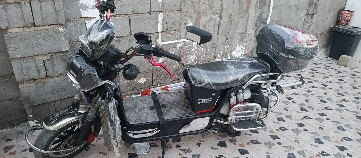 لماطور جبلي نضيف جدا للبيع بطاريات ١٠ونص وفوك تشغيل تحكم مسجل بصمه كله شغاله السعر 650العنوان النساف الاستفسار ع رقم ***********
