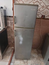 بغداد حي الجهاد • اغراض بيت • ثلاجة