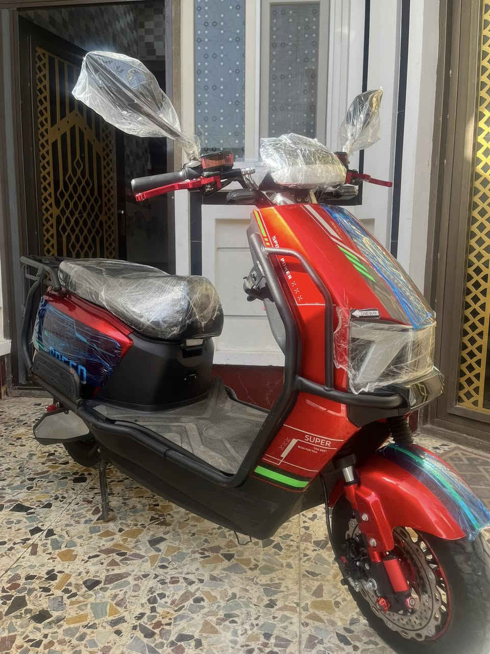 السلام عليكم ماطور شحن للبيع موديل 25 ماطور لعده جديد مدرع بل كامل نوع اخوين اربع سرع سرعته 99 نضام بك رجوع الى خلف دبل اشاره اشاير تثبيت سرعه كله كامل مكمل 6 بطاريات كبار شرط تفحص يلا تاخذه وين متريد افحص سعره 550 بي مجال عنوان رمادي تأميم اتاصل على رقم ***********
