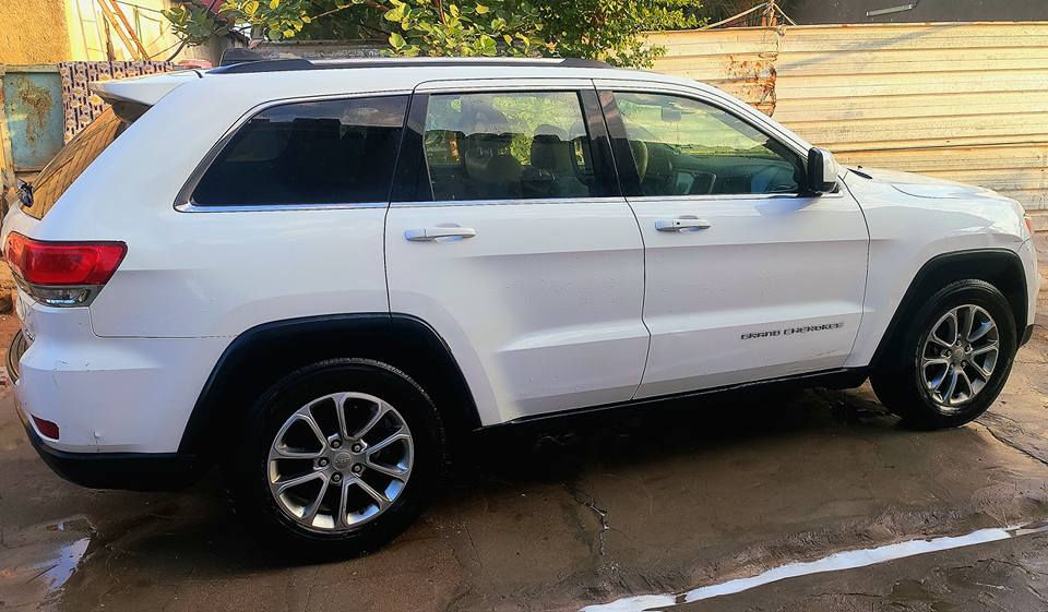 للبيع جيب 2017 وارد أمريكي بدون حادث السعر ١٧٠ وبيها مجال / عنوان : البصرة - الرميلة الشمالية هـ *********** الزبير, البصرة
