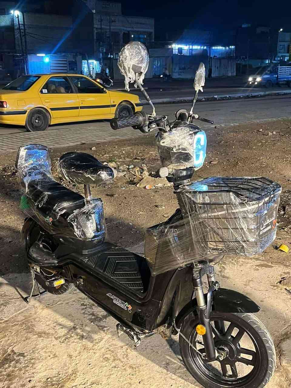 السلام عليكم
دراجه شحن للبيع المكان بغداد مدينه الصدر 
الدراجه نضيفه كلش مامستخدمه هواي
***********
