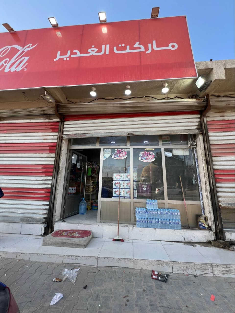 السلام عليكم اخوان اسواق لبيع في ابي الخصيب ابو الجوزي مقابل بلابل لبنان عل شارع العام موقعه تجاري كلش الاسواق جاهزه من كلشي مجمدات عارضات عموديه غراض مجهز كامل سبالت مابي اي نقص يتكون من محلين اجاره ٨٠٠  بشهر ودخله خير من الله الحمدلله مابي قصور المحل مكانه تجاري وبي معاميل سعره ٢٢ مليون وبي مجان اخوان سعره ويه الغراض كامله تجي وتبايع وبلخدمه رقم الهاتف *********** ابو الخصيب, البصرة
