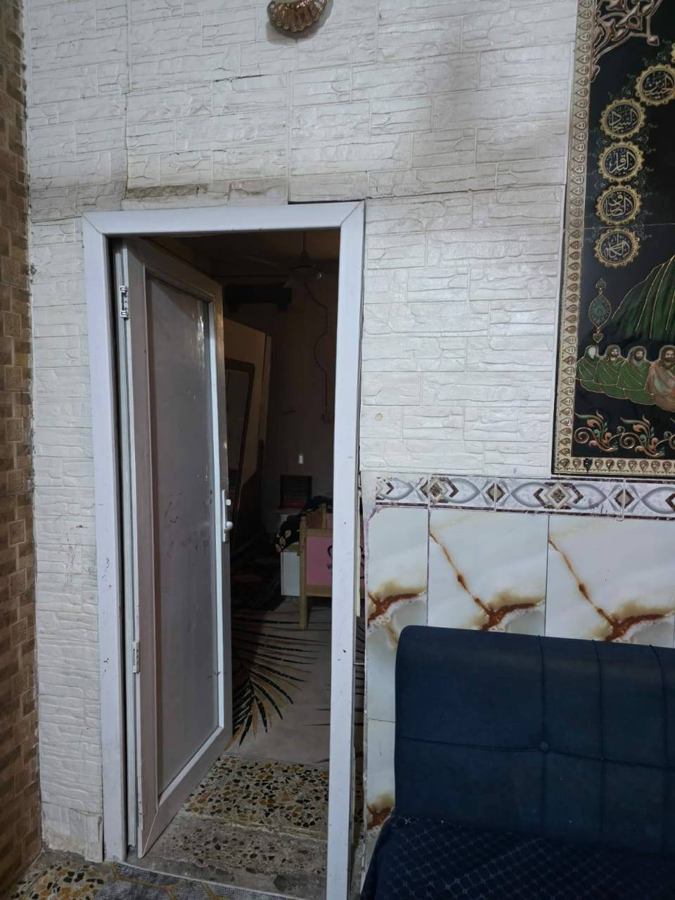 مشتمل للبيع 
طابو زراعي/سند 25 
المساحه//100 م
غرفة نوم 
هول
مطبخ 
استقبال 
مجمع صحيات 
خدمات جاهزه//ماء وكهرباء وخط مولده ومجاري انترنيت ضوئي ومدارس 
ملاحظه/////////////////////////////////////////////////////////////////
المشتمل يباع بالنقد،،،،،،،،،،والاقساط
العنوان //
شارع 80 ،،،،،،،شارع شريفه الجديد ،،،،،،،،مقابل ملعب نوارس محيزم 
الاتصال//
***********
***********
مكتب عالم التطور للعقار 
بإدارة//أوس المرشدي للعقار
