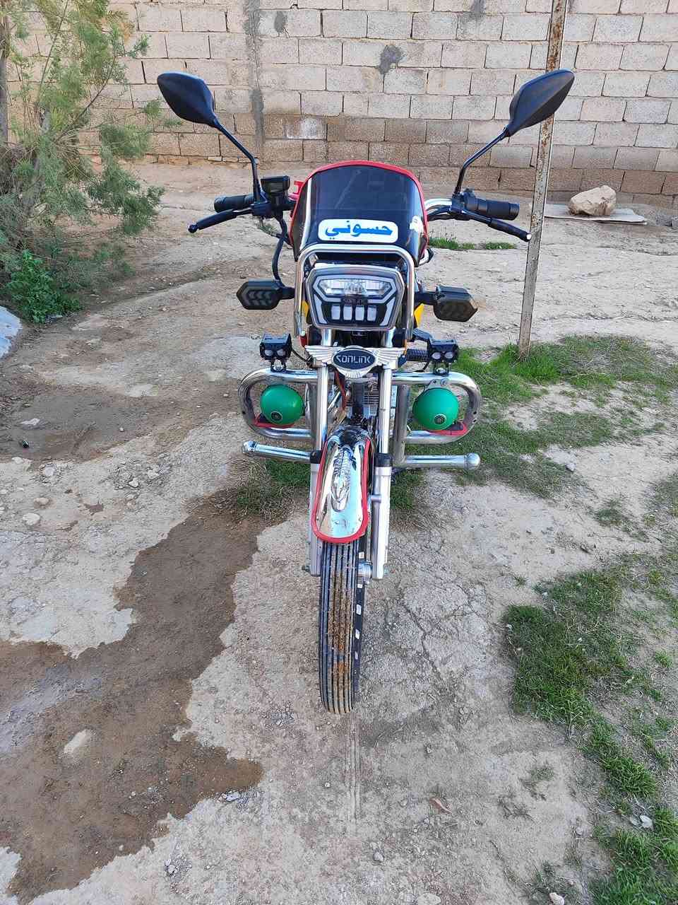 السلام عليكم دراجة سولنك 24 محرم زنجيل محرك 200 للبيع وترهم مراوس حسب القناعة مكاني القائم حصيبة ***********
