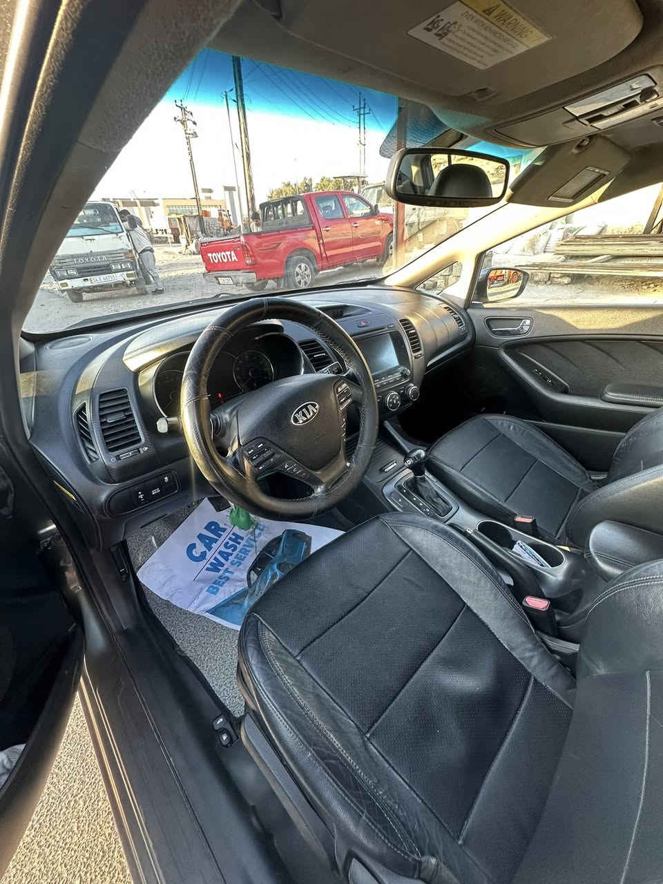 السلام عليكم  كيا فورتي موديل ١٦ ٢٠وارد أمريكي رقم بغداد  ١١٥ $ وبيه مجال ***********
