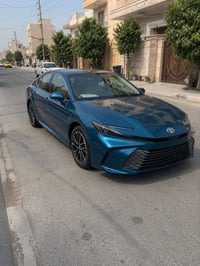 كامري XLE • ٢٠٢٥ • هايبرد