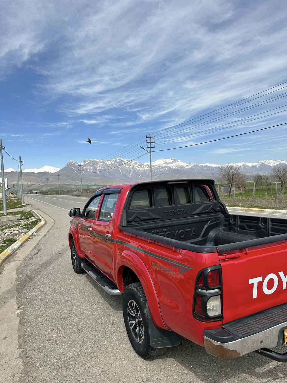 تویتا مەرزییە ساغ مۆدیل ٢٠١٤
مەسرەفی تیانیە هەموو گیانی بەشەرت
سەیارەکە بەحزام دەفرۆشم
گيڕ مەکینە ئەکسل کارەبای بەشەرت کامل مەزبوتە 
دەعم لێدران بڕاوە وەرگەڕان بەشەرت
ڕەقەم شانسی بەشەرت ئەوەلیاتی هەیە
بەشەرتی ئەوەی کيشەی مەدەنی نەبێت
هەموو کوردستانی پێبگەڕێ بە کەیفی خۆت
نرخی خوار بازار ١١٨ گەڵاو معاملە
بۆزانیاری زیاتر پەیوەندی بە خاوەنەکەی بکەن
***********
***********
