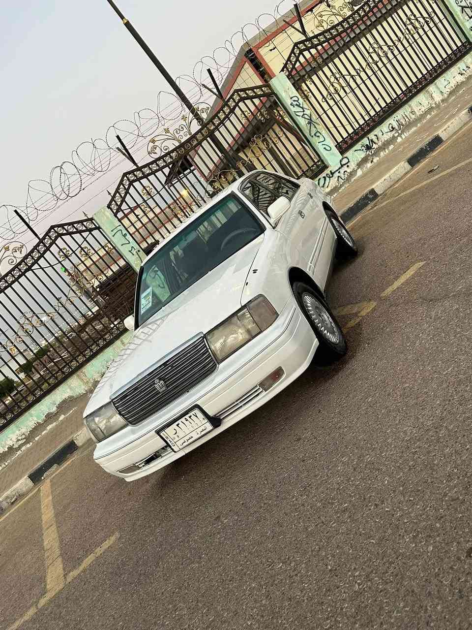 السلام عليكم راس الثور تكم للبيع موديل 2000 سياره محرك 3000 ففيتي سياره كارتون سياره مكينه كير حداديه تبريد كله مكفول سياره جاهزه لأخير السعر 75 بيه مجال العنوان ميسان العماره التواصل على هذا الرقم ***********//***********
