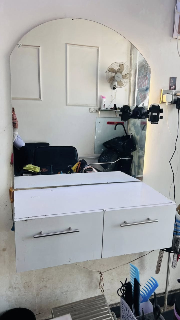 للبيع استخدام نضيف التواصل على الرقم ***********
