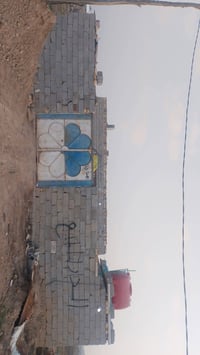 وره لبراز • ٢٥٠م • بيت نص مبني