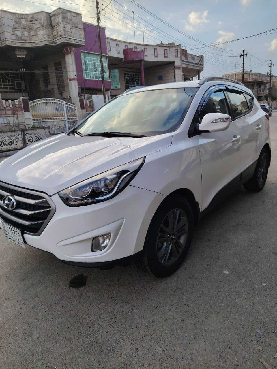 توكسان للبيع موديل ٢٠١٥ خليجي سياره مكفوله من الحادث بيها صبغ قماره اثر حالوب خفيف دواخل كفاله لغود وشواصي وحوض كله مكفول السياره جديده ع وضع الشركه محرك دوش مكفول من الفتح والكير كفاله كهربائيات تبريد تدفىه كل ع وضع الشوكه السعر ١٢٥ قفل مكان السياره بغداد البلديات ***********
