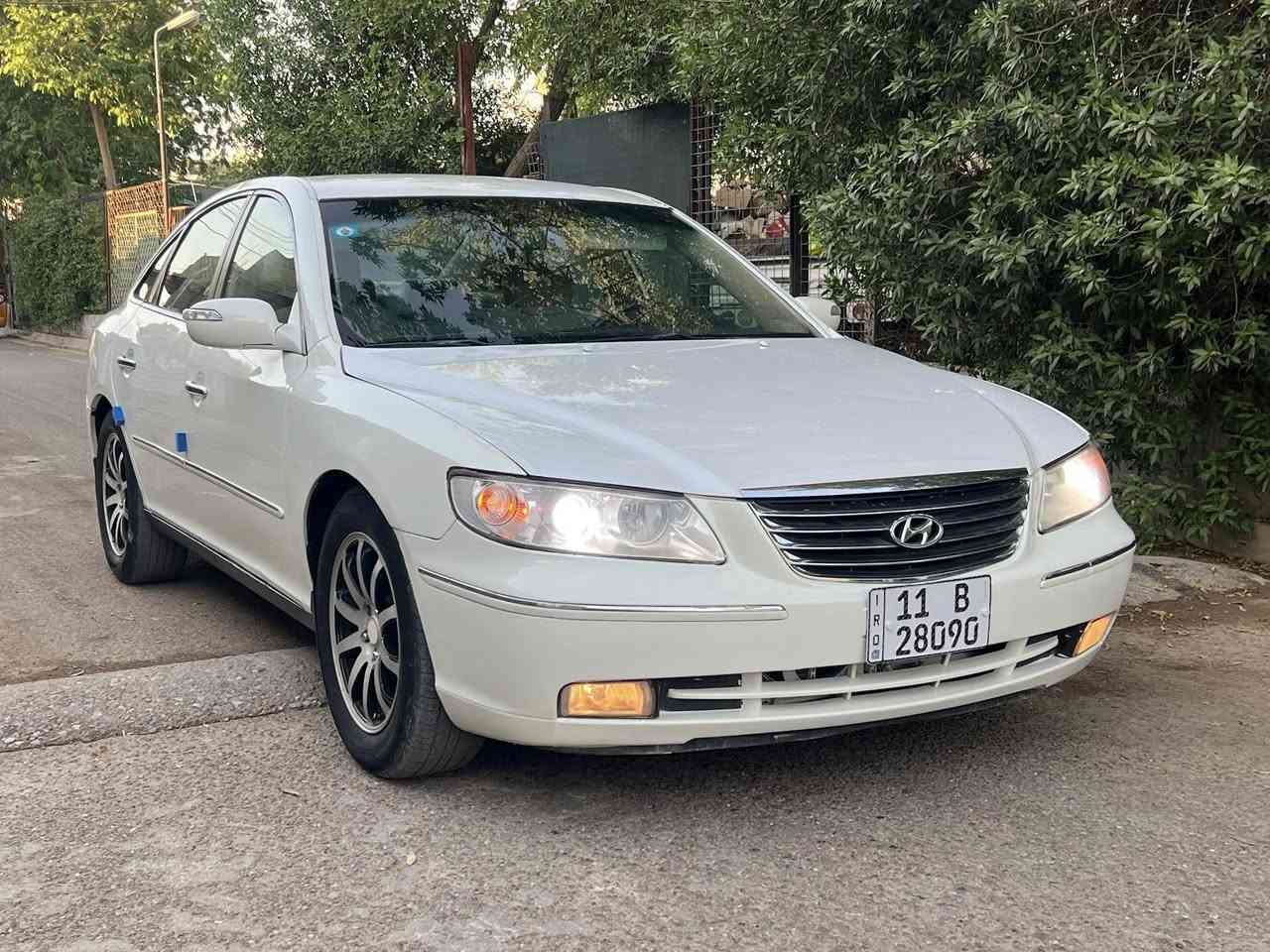 السلام عليكم هونداي ازيره موديل 2007وارد خليجي مواصفات مري شفط شاير بل مري تحكمات ستيرن جهتين رقم بغداد دولي بسمي ثاني يوم تحويل كير  محرك 6 سلندر 3300مكفولات  من البخار ول راجز ول صوت تخم تاير جديد صدر امامي خلفي بيها خمس مكانات صبغ بدون دواخل السياره جديده مال بيت جديده بمعنه الكلمه السعر83  وبيها مجال رقمي الهاتف ***********الشراي نتصل ويدلل
