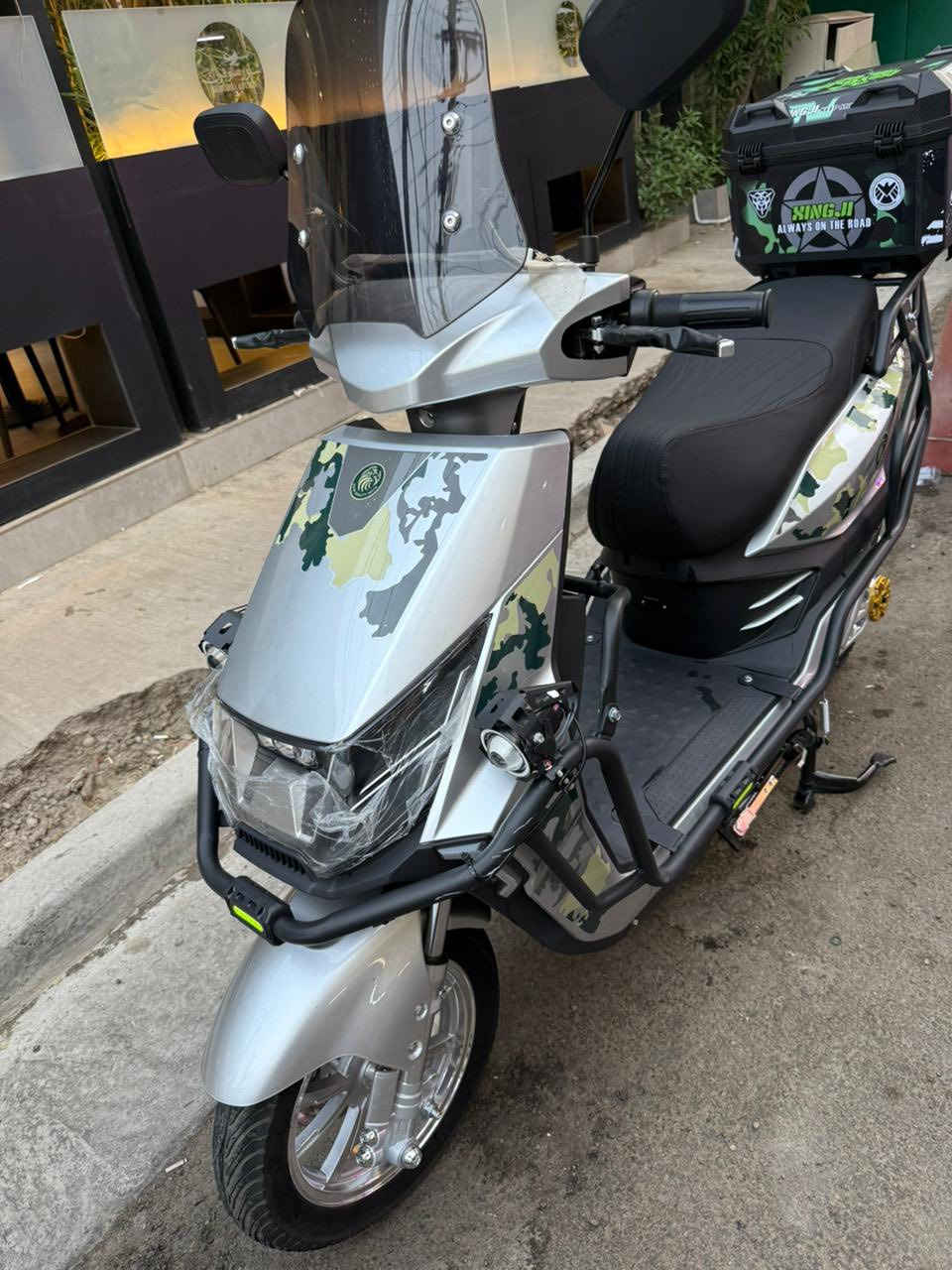 دراجه ٦بطاريه استعملتها ١ قليل ***********جديده كولش السعر مليون وبيها مجال بسيط مكاني الكاضميه 🙏
