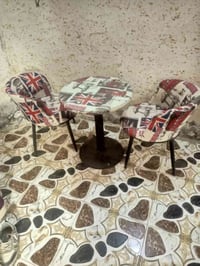 ميز طعام  سعره مناسب نظيف  07816018828.   بي واساب