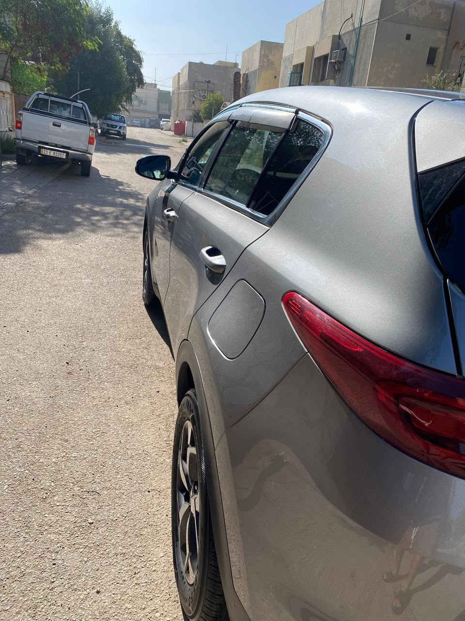 السلام عليكم من رخصة الادمن سيارة للبيع كيا اسبورتج أمريكي موديل ٢٠٢٠ حادثها بنيد ودعامية ايرباكات طاكه وراجعه سستم ماشية 86 mil محرك GDI فور ويل تحكم جهتين تدفئة بالكشنات كشن السائق كهرباء اشياير بالمري المري شفط قمارة حديد  السعر ١٦٥ ورقه اتصال على الرقم *********** مكلف بالنشر
