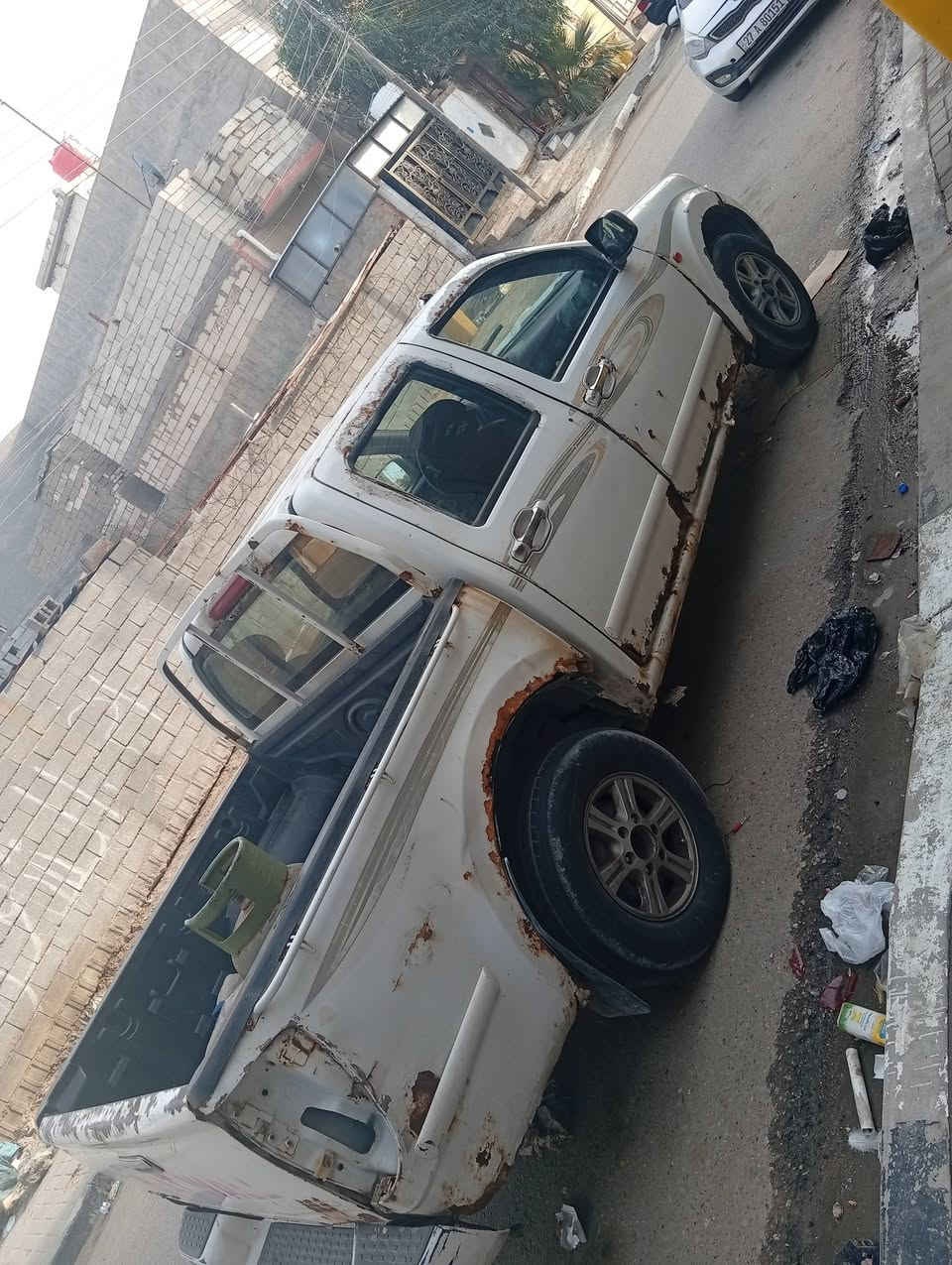 سياره بيكم كريت ول موديل ١٢سياره باسم ابن عمي ابيعها على وضعها  ابيع كوم حديد تجي وشوفها تنقص دهن بس تمشي كلشي مابيه ومعامله مالت رقم كامله سنويه تنتهي27 بس تراجع عليه اي غرامات علي السعر ٢٧وبيه مجال حك جيه عنوان البصره منطقه القبله الهاتف***********
