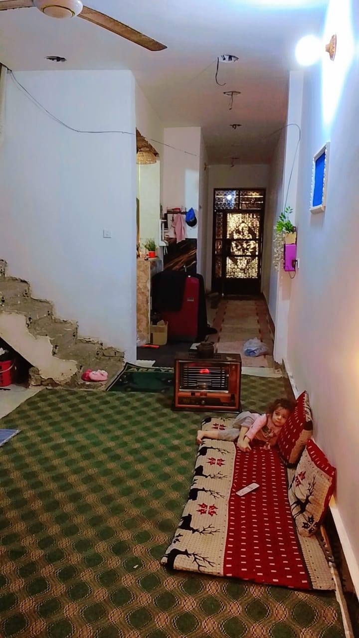 السلام عليكم بيت للبيع في حي البتول شارع مدرسة الخيرات الزراعي يم الساحة مال الطوبة مقابيل الطابو ثاني فرع مساحة (١٥٠ متر) واجهة( ٦ ونزال ٢٥) بناء طابوك صب مسلح فرع عريض خطين مي كهرباء ثري فيز مولد ذهبي خط انترنت (وي البيت ماطور مي تانكيات اثنين كيزر غرفة نوم تركي مبردة بنكات اثنين كاونتر HDF1 مثل ماموضح بالصور موجود واتساب( ***********) سعرة ٦٠
