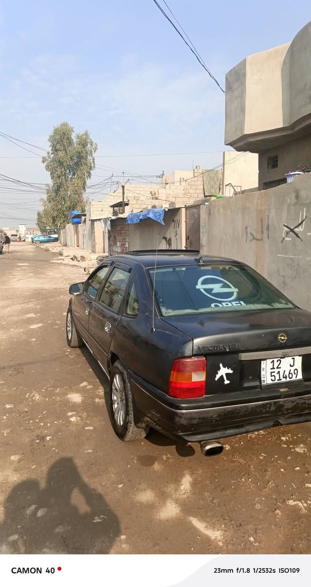 السلام عليكم أوبل فگترة للبيع حجم ١٨موديل ٩٢ بسمي سنوية ٢٧نضيفا فول ستيرن بور طخم كلو جديد تايرات جدد سيارة جاهزة من كلشي گير محرك شرط بلادي لاصبح ولا ضرر  مكفولة قفل مركزي كابون بانزين موجود العضم هزة جديدة (***********
