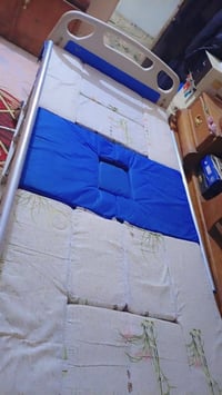 سرير مستشفى 5حركات نظافه فول استعمال قليل للبيع السعر 300 بي مجال  للت...