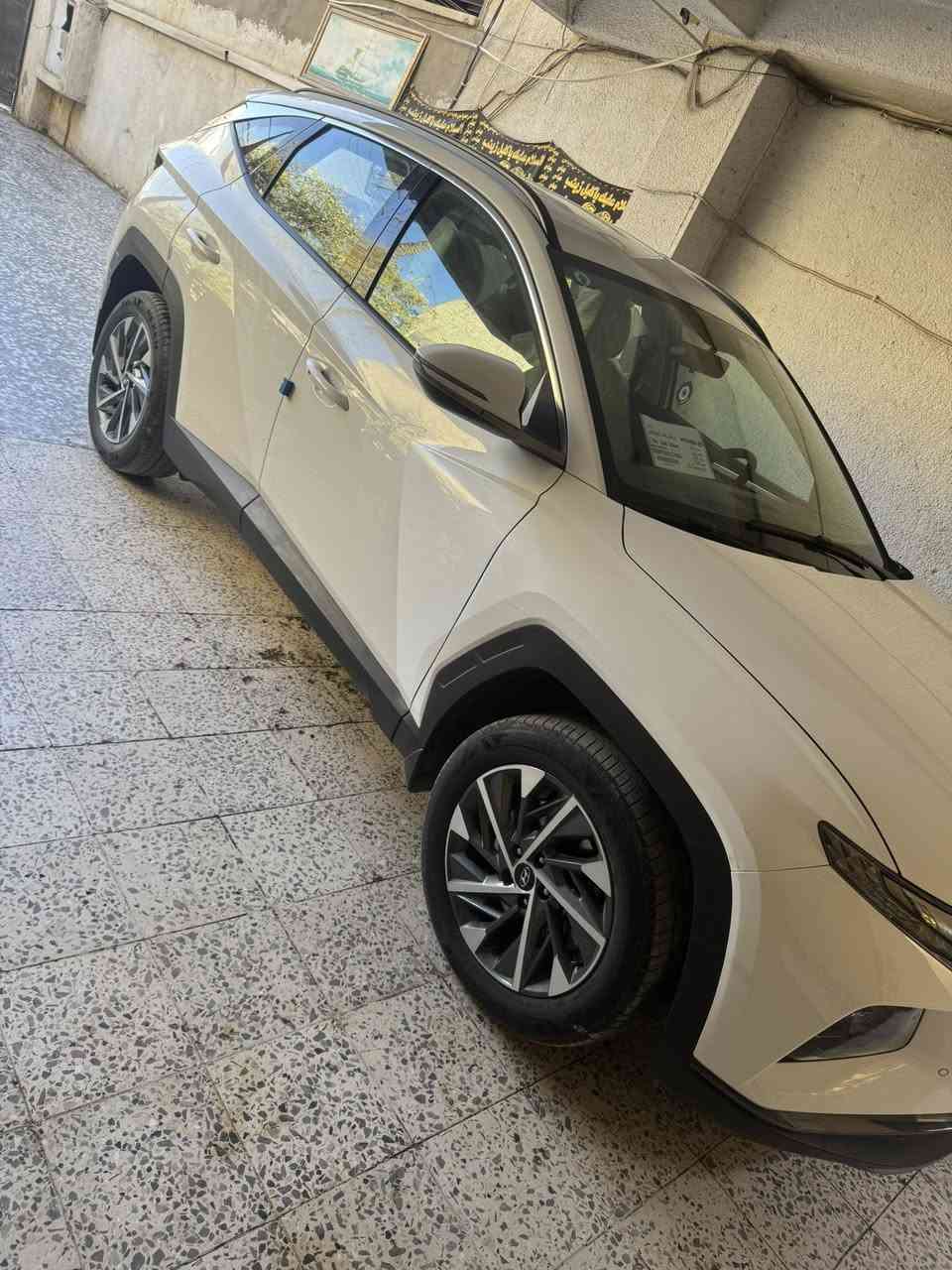 توسان البيع موديل ٢٠٢٤ خليجي ماشيه ١٩ الف رقم بغداد باسمي مكفوله ***********
