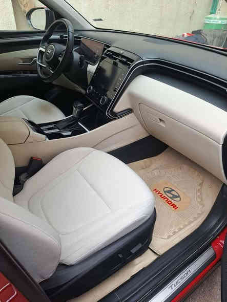 توسان 2023 خليجي بيع ومراوس يكون سعر اقل
لون احمر مميز محرك 2000 دوش 
مكفولة كفالة عامة على وضع الشركة
رقم بغداد بسمي جديد ماشية 52 الف  
المواصفات بصمه
كراسي كهرباء عدد٢
شاشة كامره
حساس امامي خلفي
شاحن لاسلكي 
تحكمات ستيرن 
شاشه ديجيتال
هند بريك بصمه 
رادار auto hold 
وضعيات قياده 
وبيها هواي مواصفات بعد السعر ٢٠٥ مجال بسيط
للاستفسار ***********
