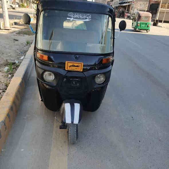 السلام عليكم تكتك للبيع موديل 2018 مكينه عشرين ناعمه لاتنقيص ولا تبخير كهربائيات شغاله أوراق المصطفى جاهزه كبل للشارع ماناقص اي شي السعر مليونين و500 وبيها مجال قليل حك الجيه مكاني بغداد الاستفسار على الرقم‏ ‪***********‬‏ما متواجد فيس
