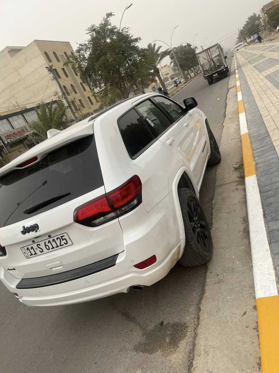 � للبيع: جيب جراند شيروكي 2022

اللون: أبيض
الوارد: أمريكي

🔧 حالة السيارة

 • حادث بنيق + شوية بالقصة فوق الجام الأمامية
 • السيارة مستخدمة استخدام شخصي
 • الفحص مرحّب به

لموديل
2022
اللون
أبيض
الوارد
أمريكي
الممشى
47 ألف ميل
نظام الدفع
4 Wheel / دفع رباعي
التشغيل
بصمة + تشغيل عن بعد
الدخول
بصمة أبواب
التدفئة
تدفئة الكشنات + الإستيرين
الأمان
رادار أمامي وخلفي
الشكل
بلاك توب (سقف أسود)
الإضافات
أسود من الخارج .. مكان السيارة بغداد الدورة 
***********
