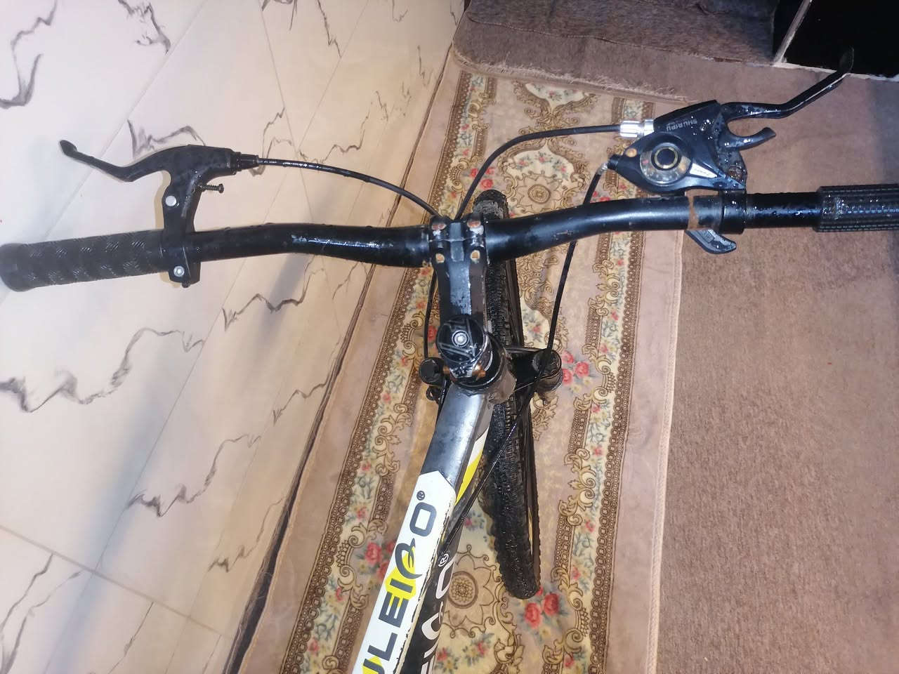 بايسكل باله نضافه فول السعر 50 الف بي مجال بسيط عنوان موصل جانب الايسر الاتصال ***********
