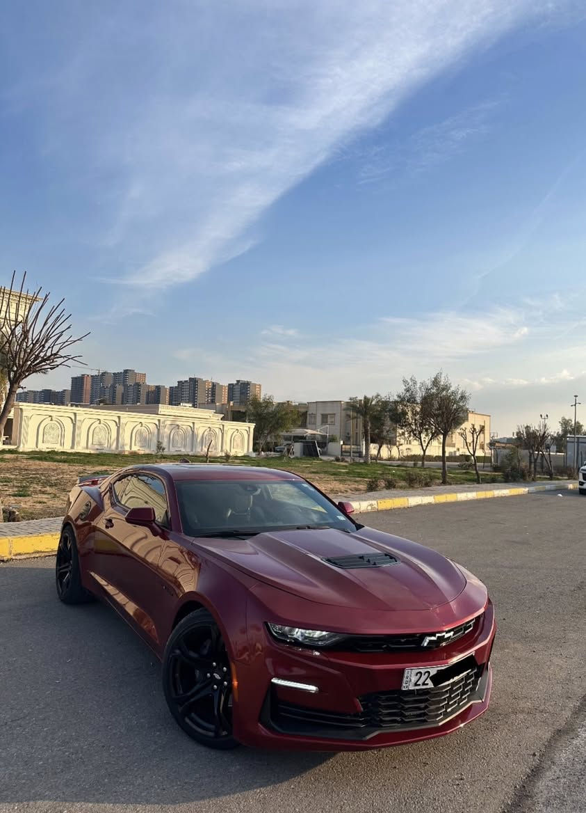 السلام عليكم
.
للبيع 
.
Camaro 2ss 1Le  2022 🚀🚀🚀
 2022  كمارو 2ss 1Le
.
السيارة 1Le يعني الفوول الفول الفوول مال كمارو 
شكو ببالك بيها 🔥
 رادار امامي 
رادار خلفي 
رادارات جانبية 
كامرة خلفية 
بيها HUD
داخل 24 لون
سماعات boss
كشنات تدفئة تبريد 
ستيرن تدفئة 
ستيرن جلد
كشنات خزن 
كشنات كهربائية 
كشنات نوع ريكارو Recaro 
انظمة قيادة Sport / Track / Tour 
شاحن Wireless 
عليها برمجة استخدام يومي safety + بوبكورن 💥💥💥+ برمجة مراوح وحماوة وبرمجة گير السيارة بمعنى الكلمة صاروخ 🚀🚀
عليها اكزوزت روش يعني الطرب الاصيل 🎶🔥
والدبة البلادية مالتها موجوده ..
حاطلها علامة ضوئية مال تاهو
زوج تايرات خلفي جديد 
زوج تايرات نوع SEMI SLICK هم موجودات ضامهن استخدام صيفي..
وهواي مواصفات بعد 
السيارة جديدة ونظيفة واي مصرف مابيها 
.
.
حادث السيارة مثل ما موضح بالصور فقط نصف الجاملغ امامي مصبوغ البقية كفالة عامة
. 
السيارة ماشية فقط 48,000 KM
.
السعر 255 ورقة وبيها مجال للشراي (25,500)💸
.
مكان السيارة اربيل
.
رقمها اربيل 
 .
رقم التلفون ***********
واتساب موجود
