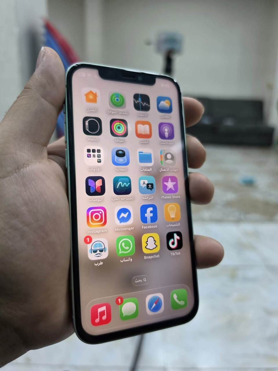 السلام عليكم ايفون  ايفون ١٢ عادي مبدل شاشه وبطاريه اصليات وضهر مفطور شرق أوسط فيس ايدي شغال كلشي بي شغال السعر ١٨٠ مكاني بغداد الراشديه رقمي ***********
