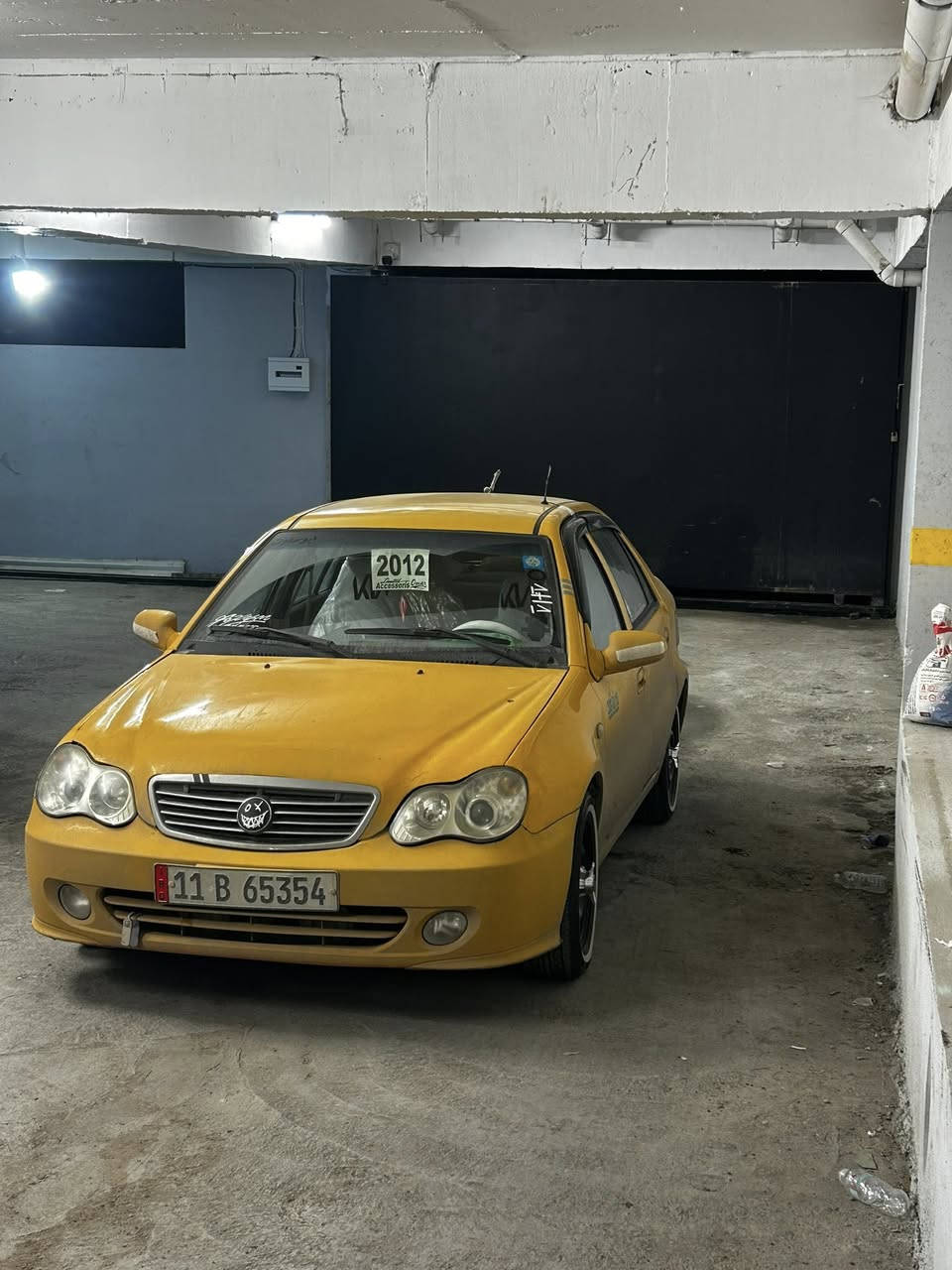 السلام وعليكم سيكي 12بغداد الشرعي بل موصل رقم انكليزي هئه وغرامات صفر ومكينه كورله سياره جاهزه السعر 43وبيهه مجال قليل ***********
