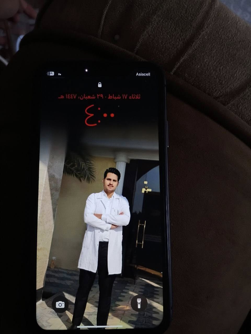 سلام عليكم آيفون ١١ للبيع جاهز كامل مكمل بس شاشه امبدل واصليه فيس ايدي شغال شاشه ٣ خطول بطاريه بلدي السعر 195 الف مكاني مدينه الصدر شارع الفلاح قطاع  ٧ لتواصل ***********
