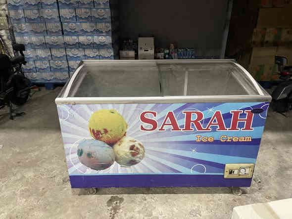 السلام عليكم غراض للبيع عرضه طرحيه عدد2 شغالات نصيفات السعر الوحده 200 وبيه مجال / عارضت سكائر السعر 50  مكاني كربلاء ***********
