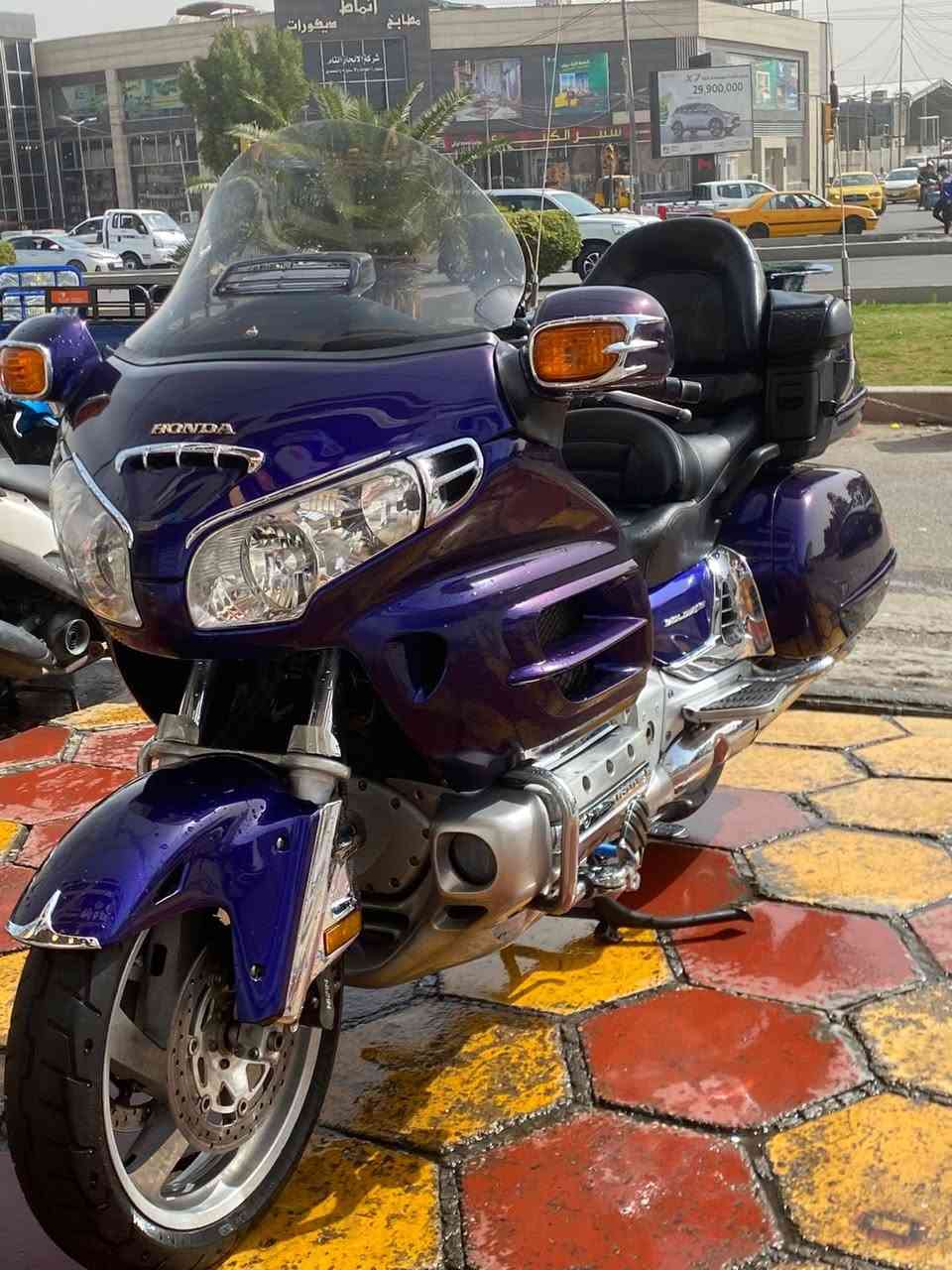 كولدن ونك 2002 حجم المحرك 1800 بدون رقم 
وارد امريكي بدون حادث ماشيه 181 
الدراجه كامله امكمله عنواني بغداد شارع فلسطين ***********
