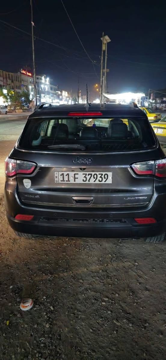 السلام عليكم بيع جيب كومباس او مراوس  موديل 2018 حادث موضح بل صوره بدون شواصي ولغود محرك 2400 ماشيه 124 قابل للزياده بصمه تشغيل عن بعد سايد بريك بصمه كامره خلفيه شاشه كبيره تحكمات ستيرن مانع انزلاق رقم بغداد جديد سنويه جديده بيها سونار جديد سياره خير من الله السعر 138 وبي مجال. مكلف بل نشر. للتواصل مع صاحب السياره اتصل. ***********
