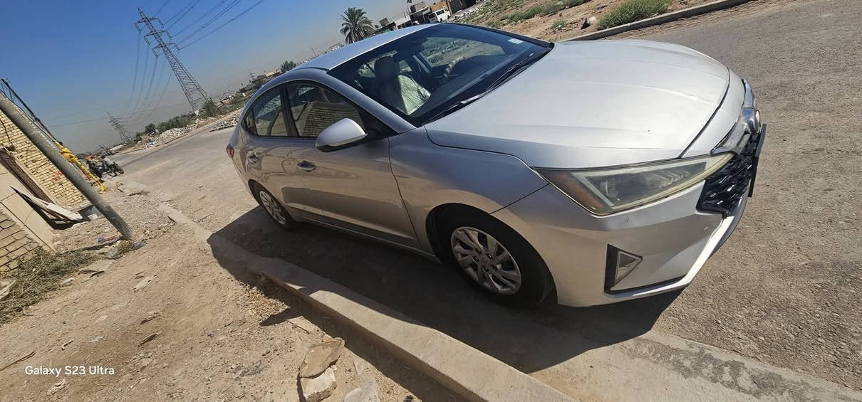 🚘 للبيع هيونداي إلنترا 2019 وارد أمريكي SE

- اللون: سلفر
- محرك 2000
- كير أوتوماتيك (AT)
- ماشية 86 ألف مايل

💵 السعر: 13,000 دولار

التقسيط:
✅ مقدمة 8,000 دولار
✅ والباقي 300 دولار بالشهر

السيارة نظيفة وجاهزة للمعاينة.

📞 للاستفسار:
***********
