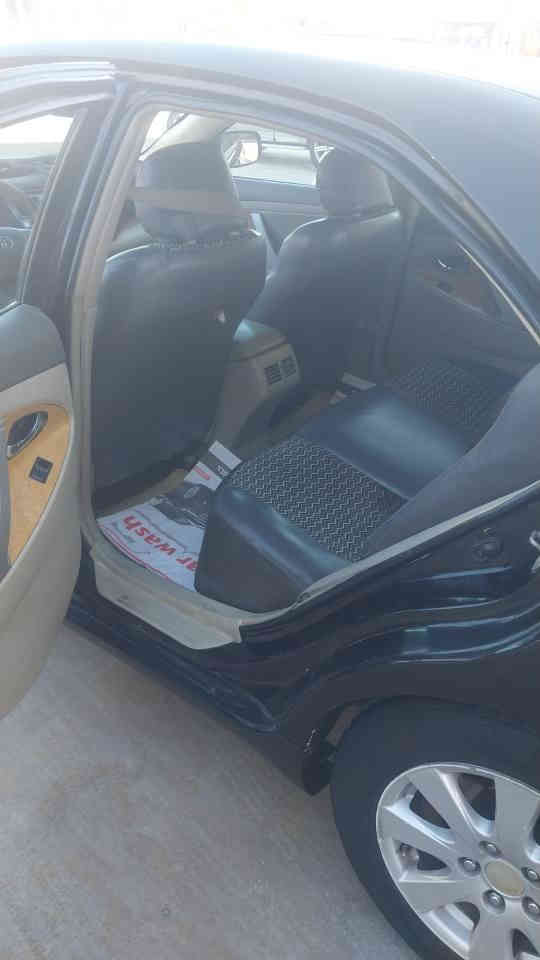 السلام عليكم للبيع كامري موديل 2007  سيارة خليجيه محرك ٦سلندر جاهزه مصبوغه عام ضرر قماره تبديل قماره اثر سكلة بناء واكعه عليها 
ومبدله القمارة .. رقم بغداد الانكليزي بااسمي تحويل ثاني يوم مكان السيارة البلديات حي الرسول السعر 73 للااستفسار والاتصال 
*********** بغداد
