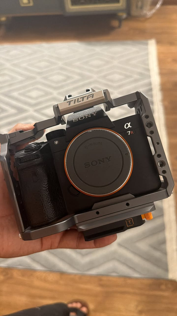 Sony a7r3
بدي سوني استخدام شخصي مع كامل الملحقات  السعر مليون ونص
*********** 
بغداد
