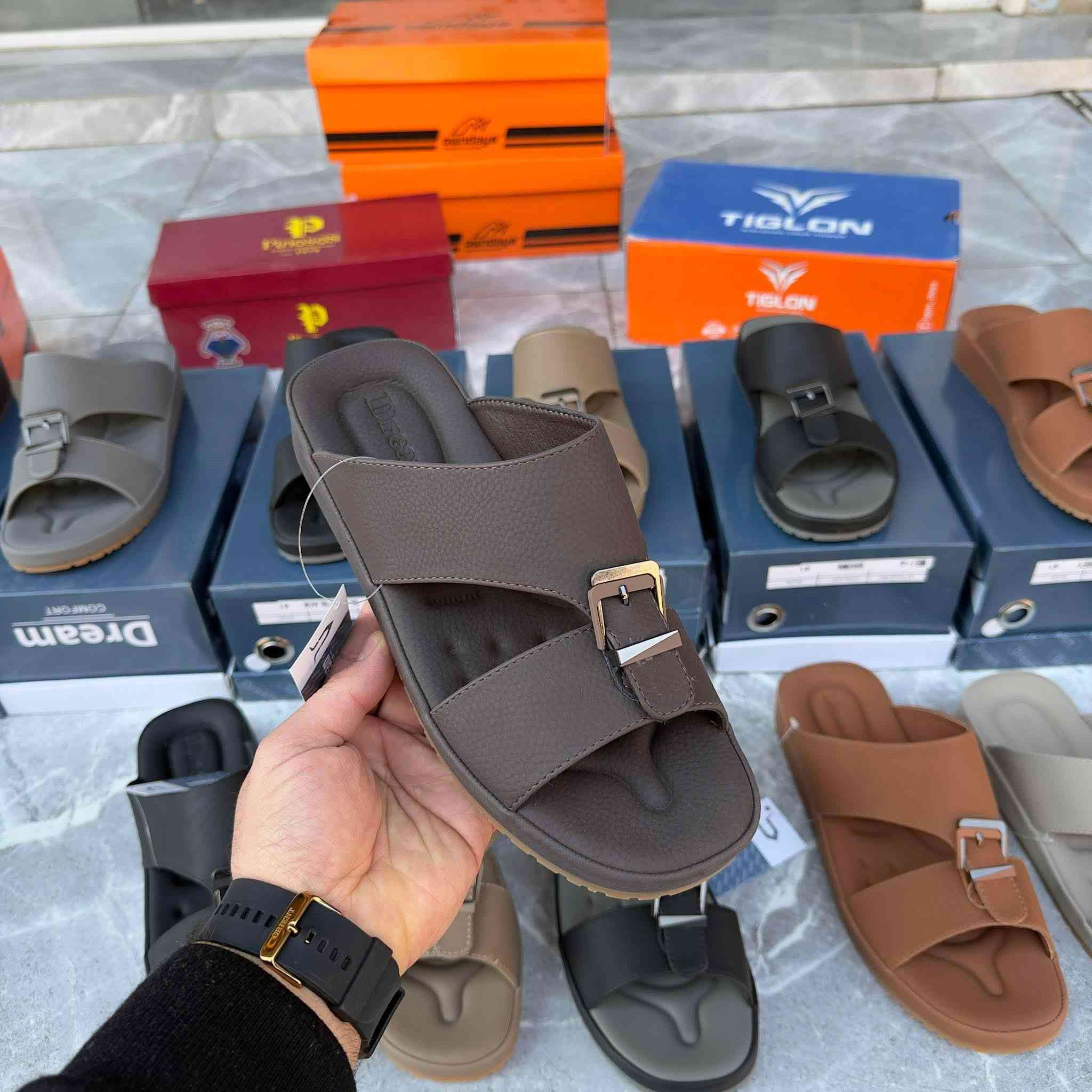 Newcollection🌟 حصريا 
متوفرة الآن.
لە ئێستادا بەردەستە.
Men/بياوان/رجالي
⭕ السعر 000'30 مع توصيل مجاني 
🔹 العنوان خانقين ***********
