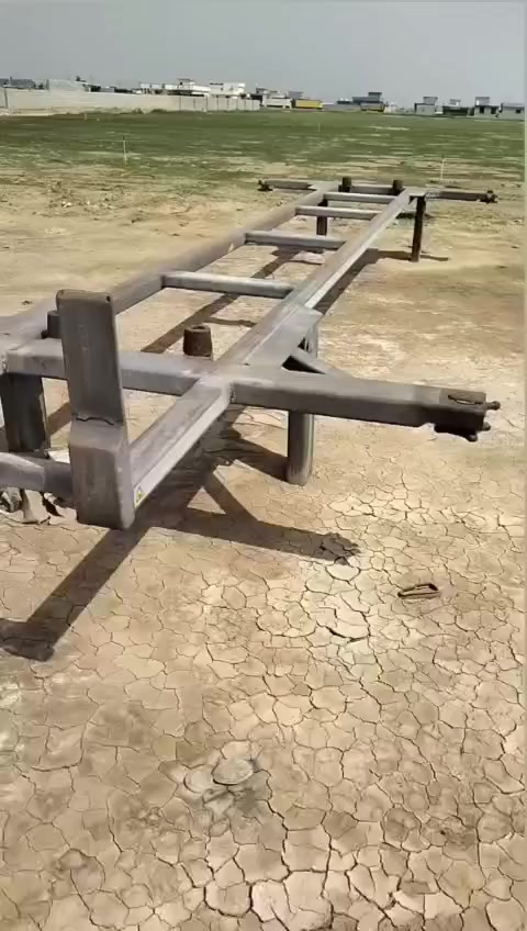 للبيع قفل حاويه و جاملاغات و سبايدرات و صفحه جادر صيفيه
رقم الهاتف ***********
