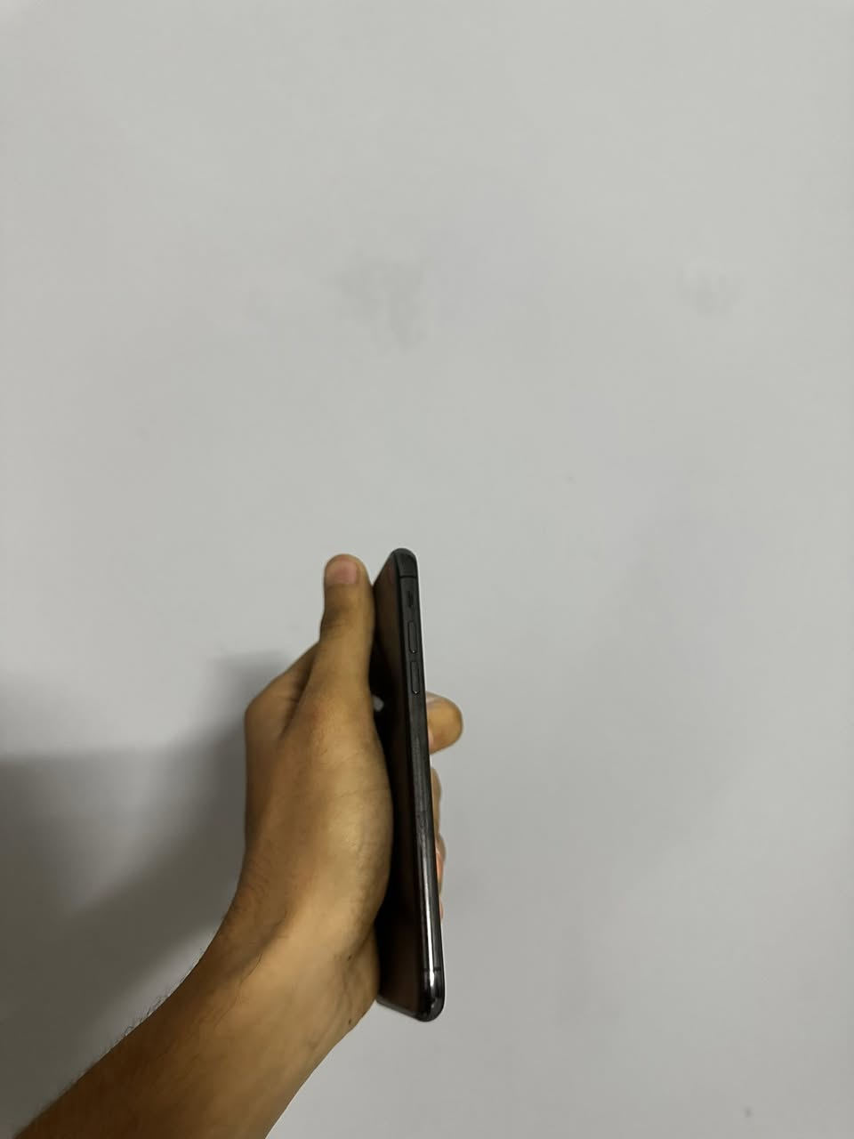 Iphone x
لون اسود
نموذج m
بطاريه 70 بلادي 
جهاز شخصي اي شخط مابي
كلشي شغال فيس ايدي خط مكالمات كلشي شغال فقط تبدل بطاريه تحديثات يجي بين فتره وفتره وتحديثات بسيطه
بل اضافه يجي ويا 4 كفرات 
سعر 110 وبي مجال بسيط
العنوان بغداد بلديات
رقمي ***********
