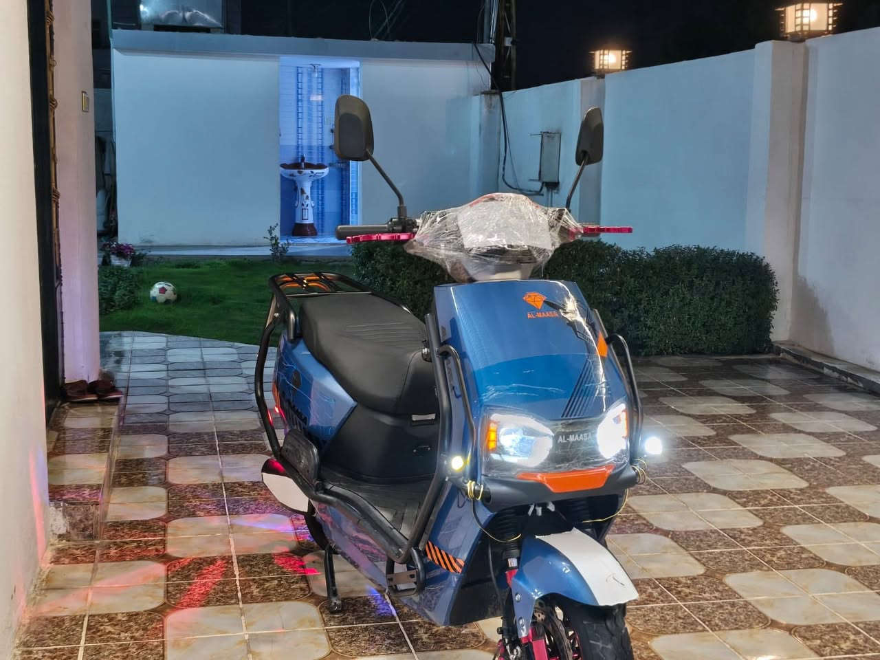 سلام عليكم سكنس دبدوب موديل 2026لموطور على وضع شركه لون سمائي مميز نوع الشركة الماسه فول مواصفات بلاتوث لايت زنون LED شحنة وايرلس كشن جلد اسود بلادي سرعه 99اربعه نمره لموطور رياضي يدات سبورت  ويل كروم رياضي دبلات الخلفي اثنين بصمات2 كرتات2سويچات2 عزل قطاع 6بطاريات اربع اشاير لايت عالي ناصي 
السعر 650وبي مجال 
العنوان الرمادي التأميم حي الاكراد 
الرقم ***********
