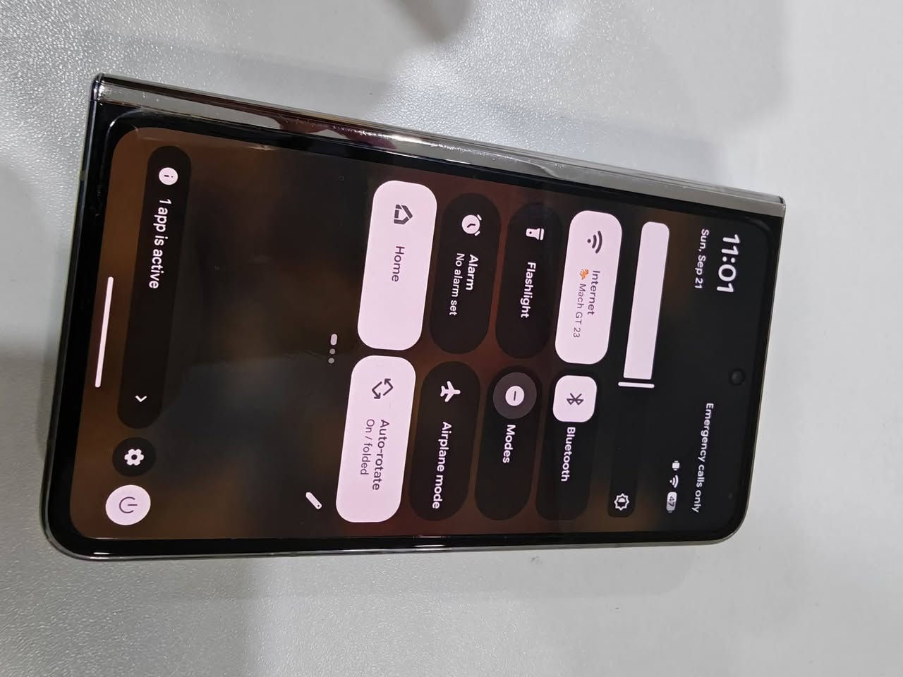 من رخصة المدير المحترم جهاز كوكل بكسل فولد ذاكرة 512اخوان والكوكل ما يحتاج واحد يشرح بيه للبيع 600الف او مراوس الجهاز والشاحنه *********** مراوس ايفون 13بروماكس
