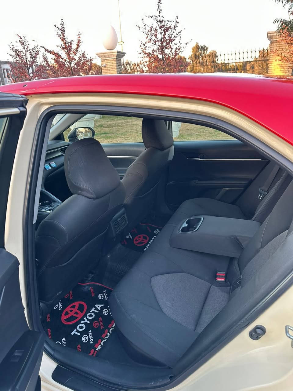 ي 2023 اصل.          167$ وبيها مجال 
هايبرد 
موصفات 
بصمه 
شحن واير ليس
حساسات امامي خلفي
تحكمات ستيرن
تبريد قطعتين
بيها جاملغ امامي صبغ
وبيها باب سايق والخلفي صبغ اثر ستيكر 
المسافه مقطوعه 147 km حقيقي
عنوان بغداد حي العامل ***********
